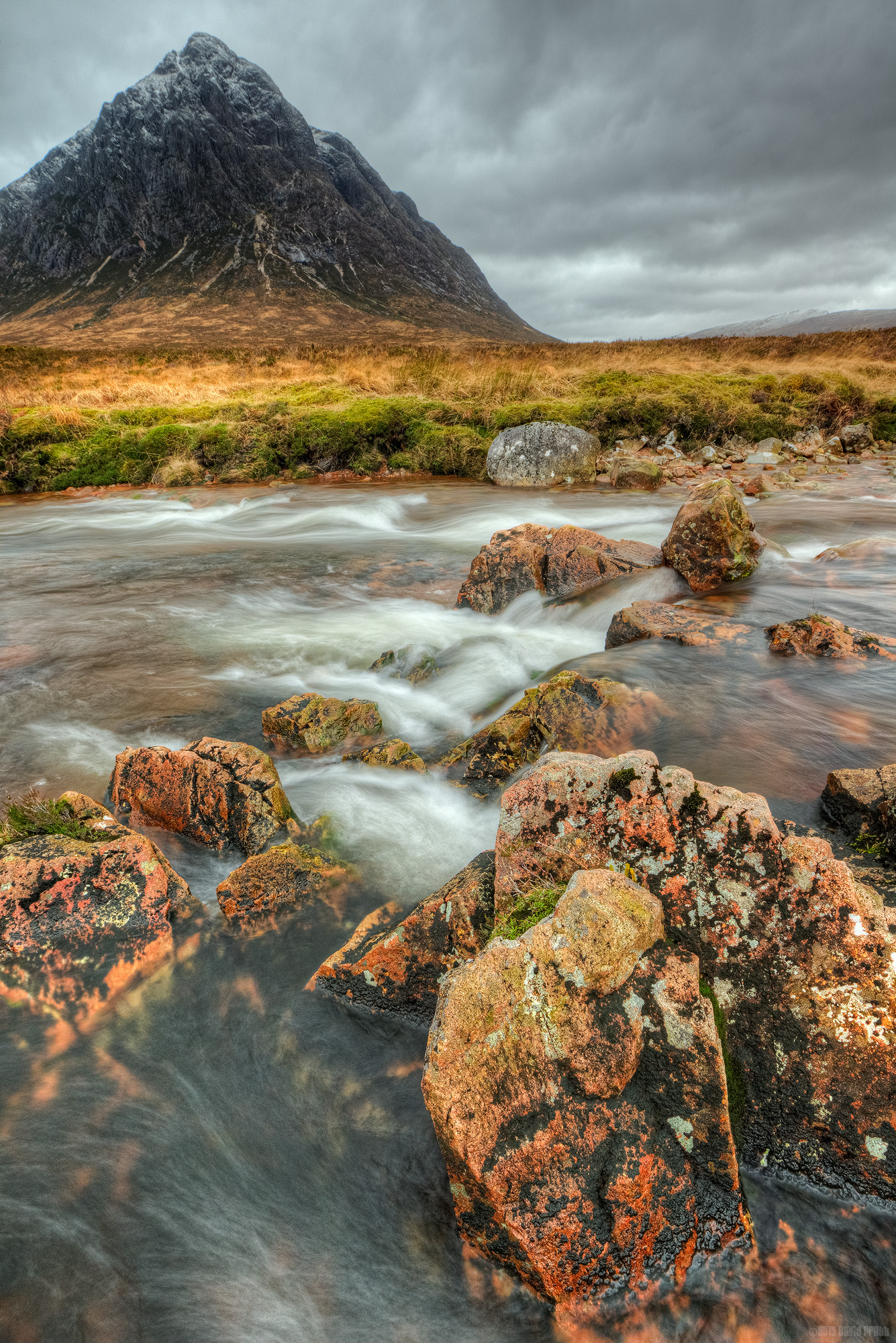Night And Day The River Flows